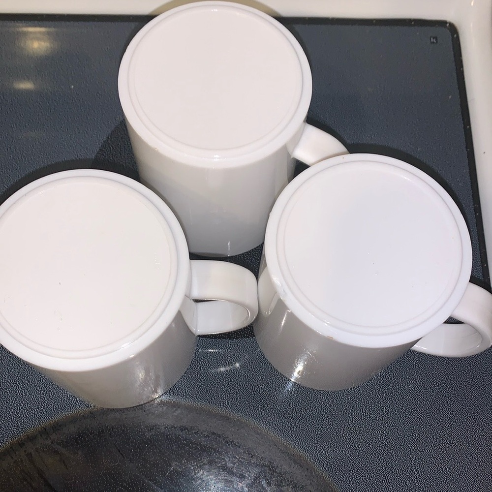 White plastic stackable Mug Set of 3 - Picture 4 of 6